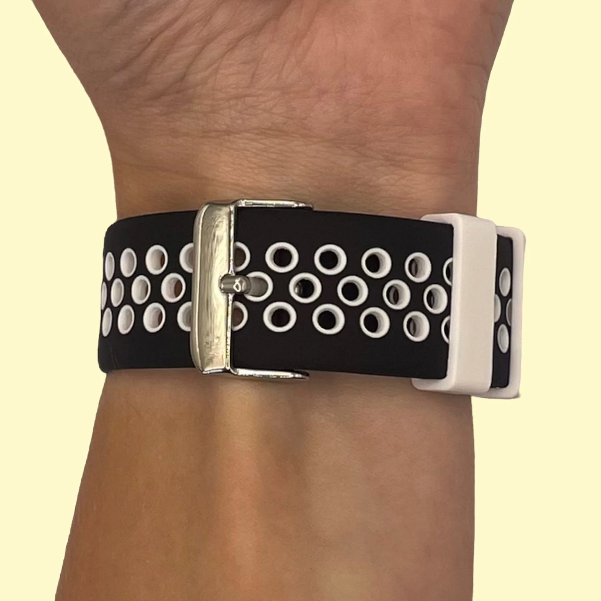 Silicone Sports Watch Straps Compatible with the Garmin Vivoactive 4s - Image 14