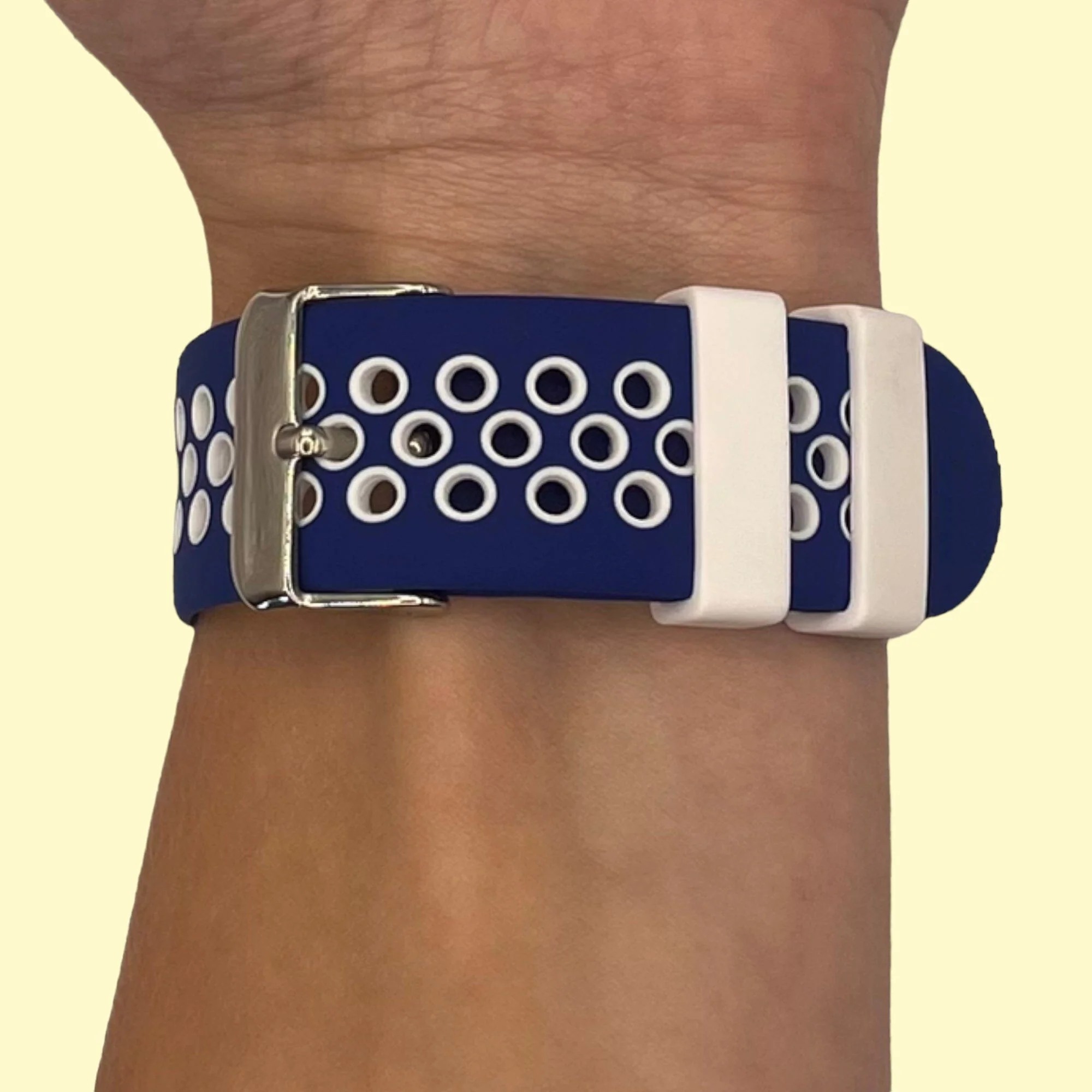 Silicone Sports Watch Straps Compatible with the Garmin Vivoactive 4s - Image 19